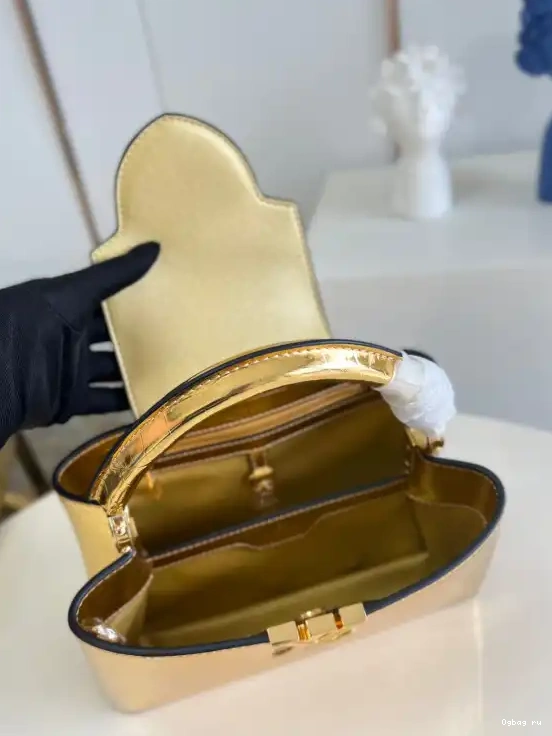 LOUIS BB CAPUCINES VUITTON 0612